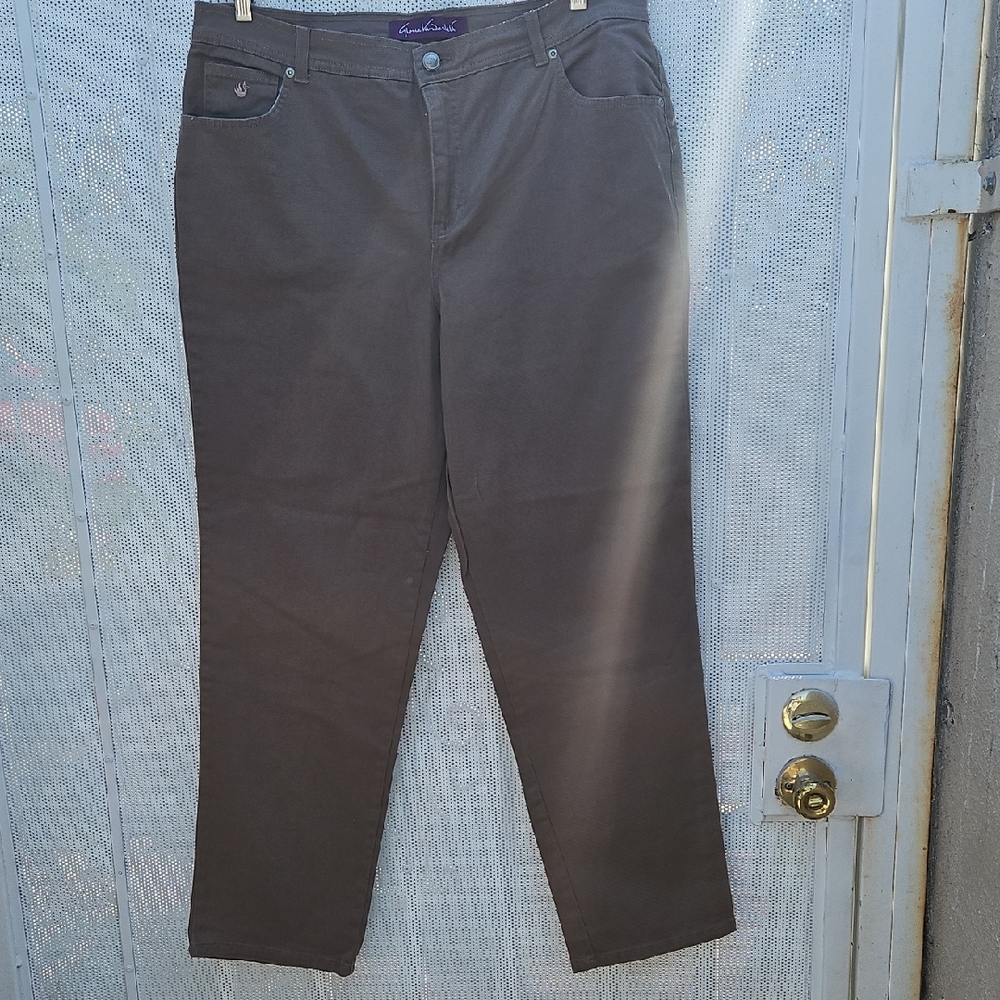 Gloria Vanderbilt Tan Pants with GV Button